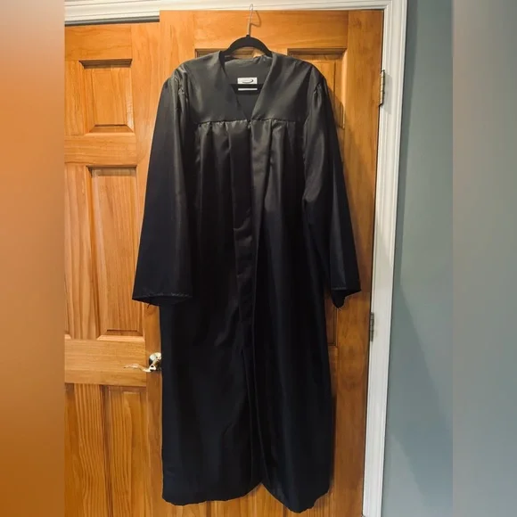 Unisex Graduation Robe - Picture 2 of 3